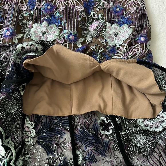 ELLIATT Floral Iridescent Sequin Mesh Midi Dress Medium - Picture 7 of 16